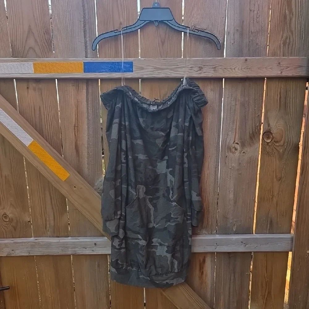 Off The Shoukder Tunic